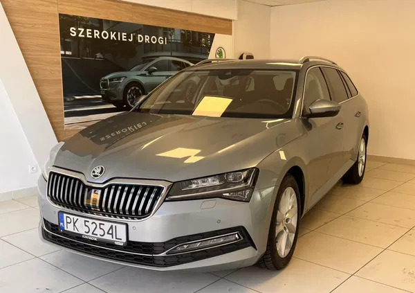 skoda Skoda Superb cena 114500 przebieg: 114135, rok produkcji 2020 z Piła